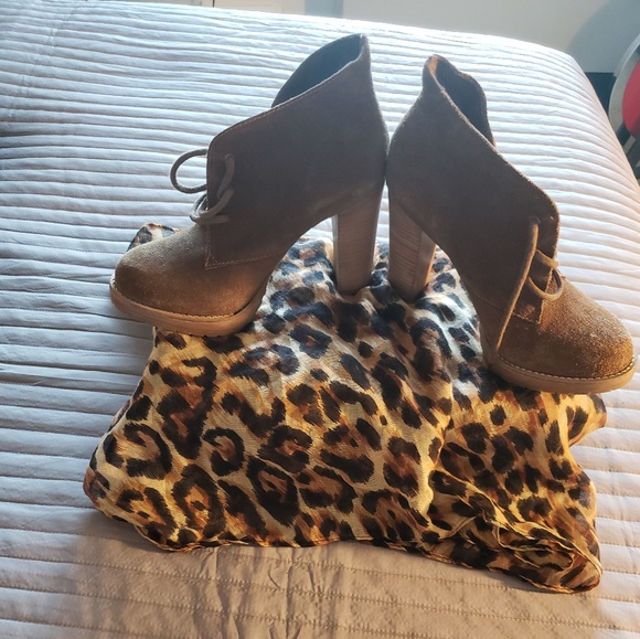 Steve Madden platforms anklet booties - Picture 1 of 3